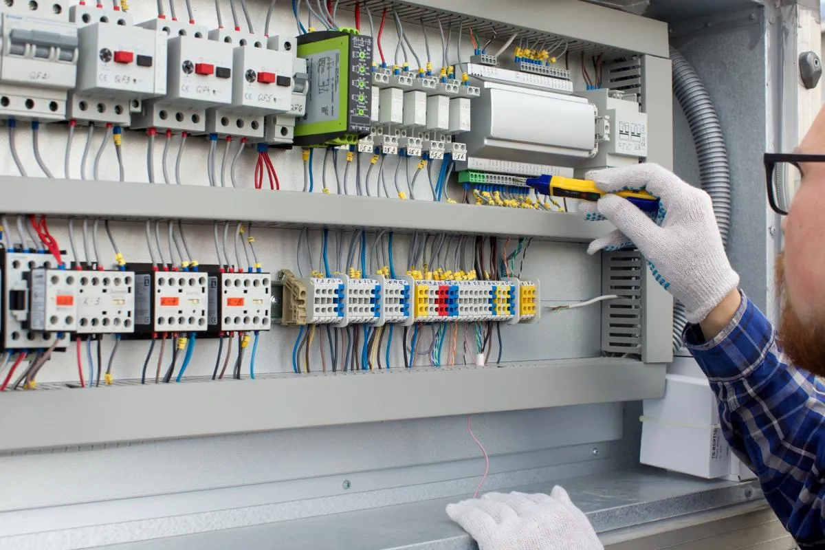 24%e9%9b%bb%e6%b0%97%e5%b7%a5%e4%ba%8b